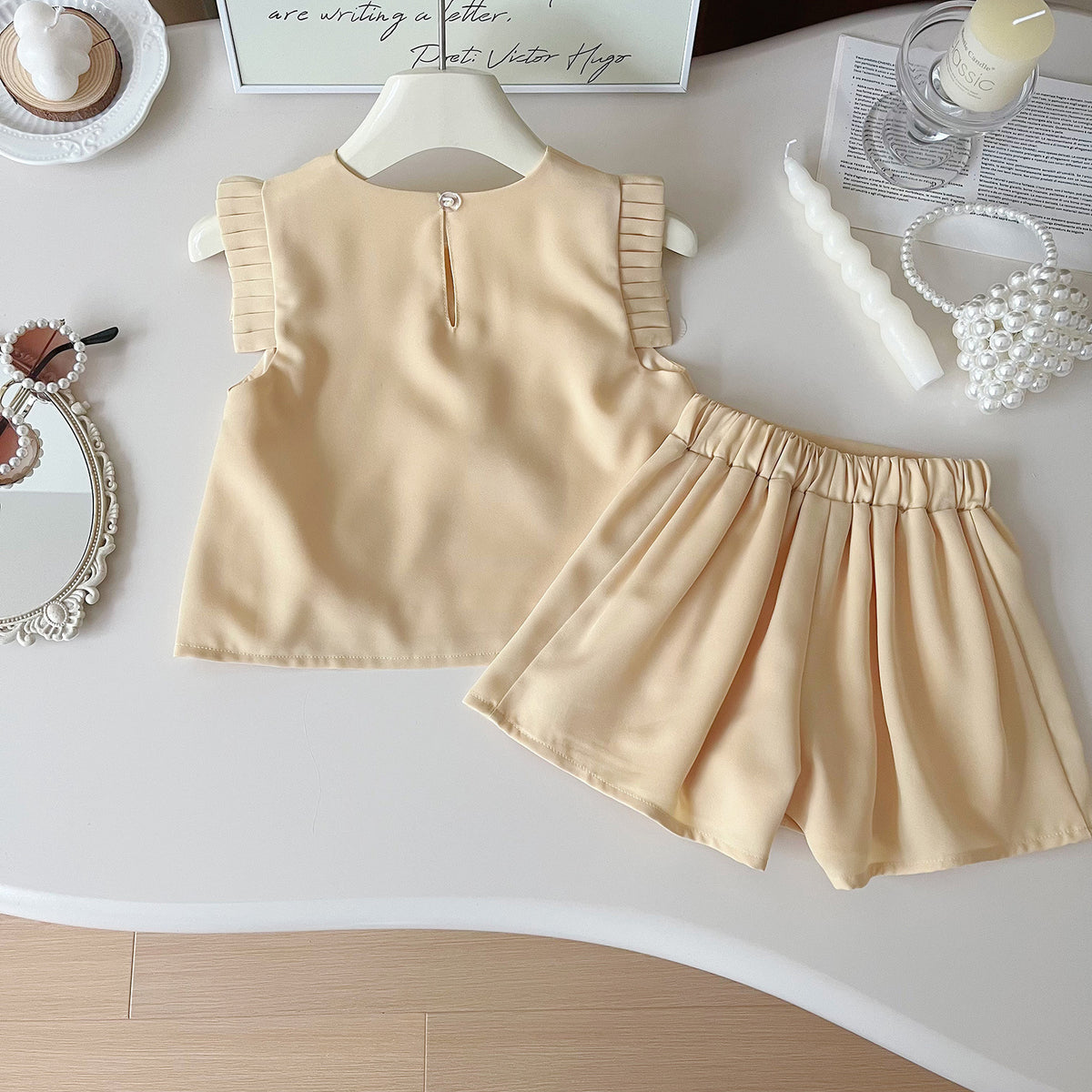 Beige 3D Pearl Flower Top and Pleated Shorts Set – TYM-YWL-063