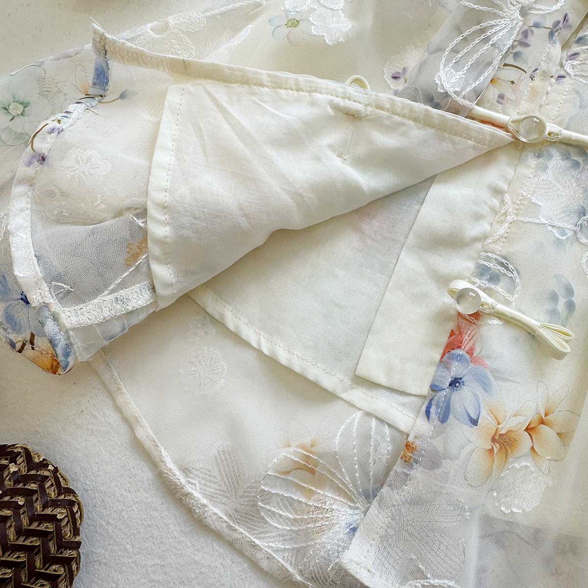 Cream Watercolour Floral Mandarin Frog Button Top – TYM-YWL-050