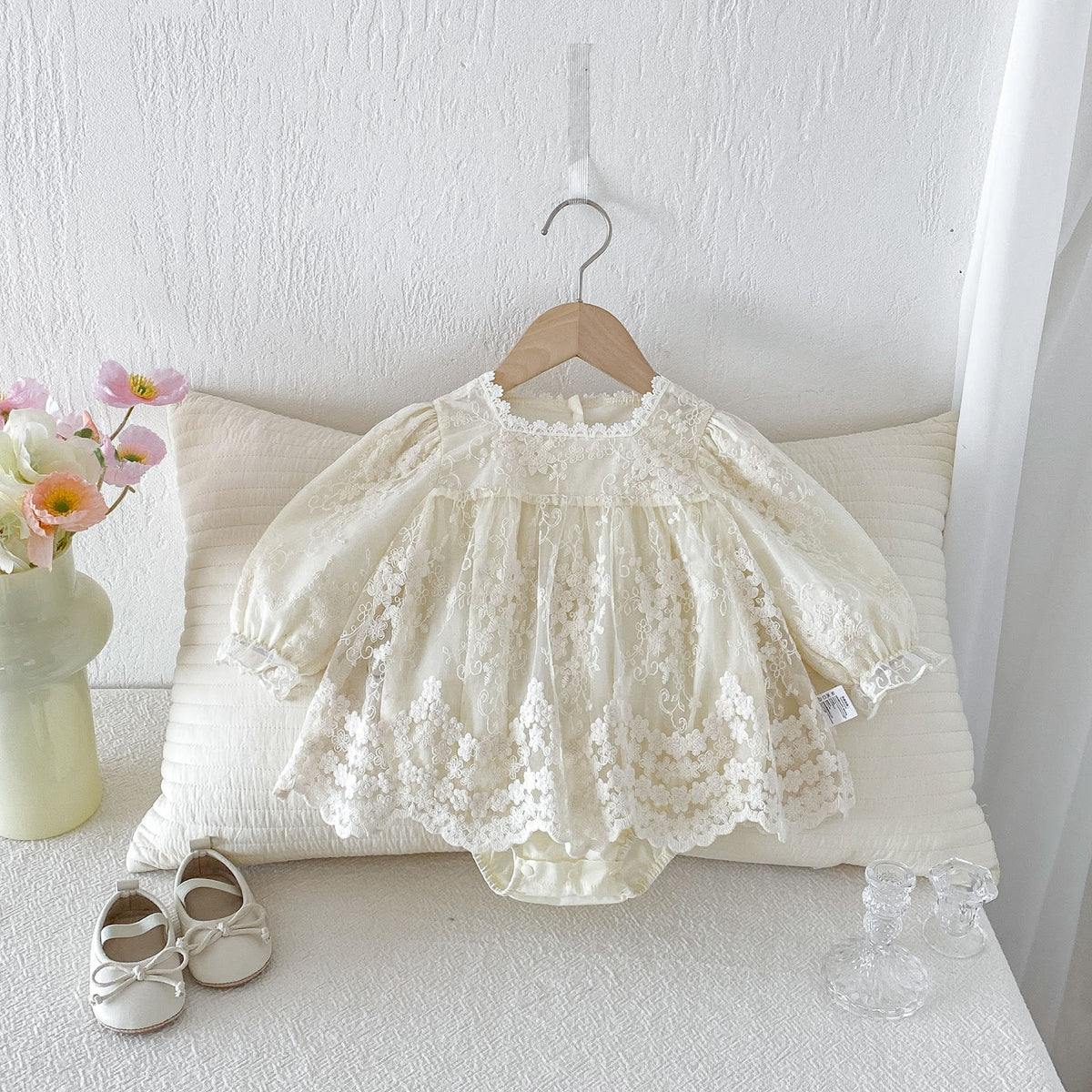 Cream Floral Lace Square Neck Romper – TYM-FCN-021
