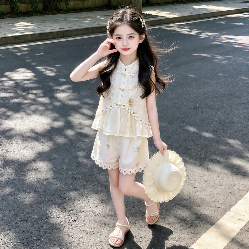 Cream Daisy Trim Mandarin Frog Button Top – TYM-YWL-034