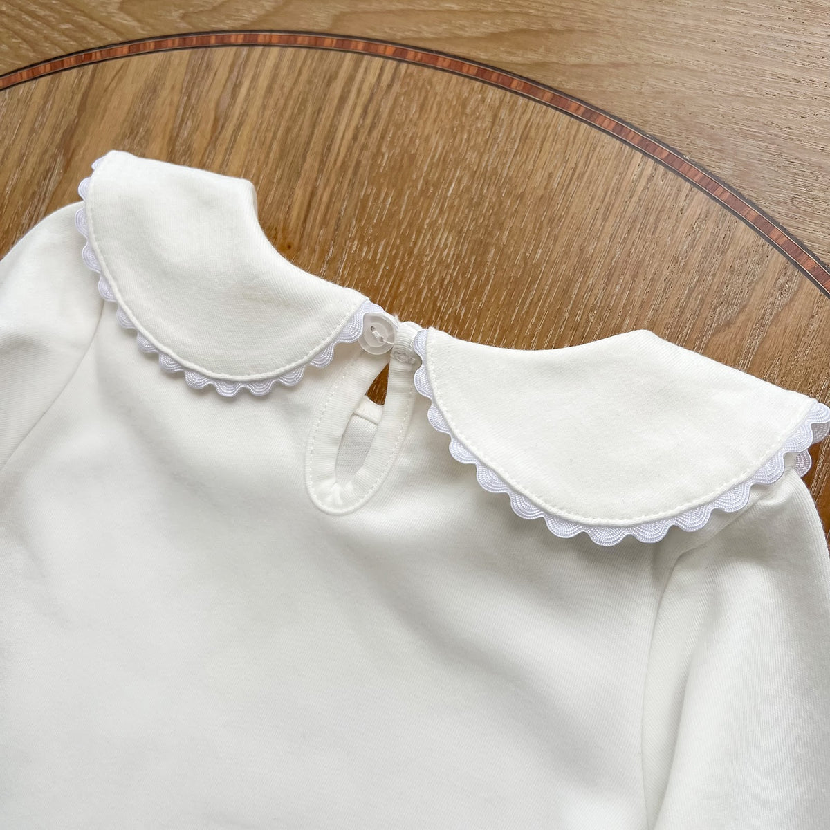 White Peter Pan Collar Top – TYM-FCN-010