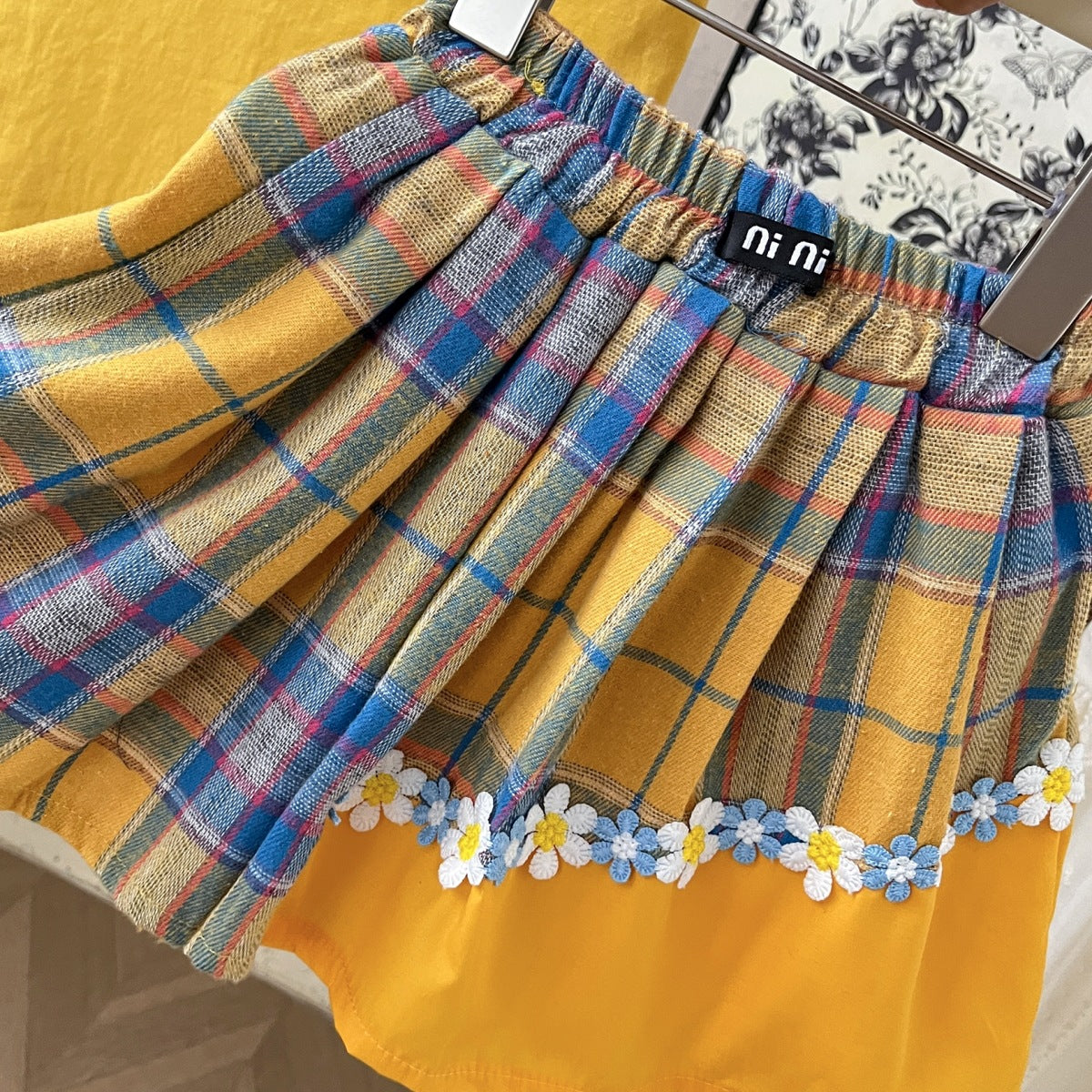 Yellow Daisy Trim Tee and Plaid Pleated Skirt Set – TYM-YWL-052