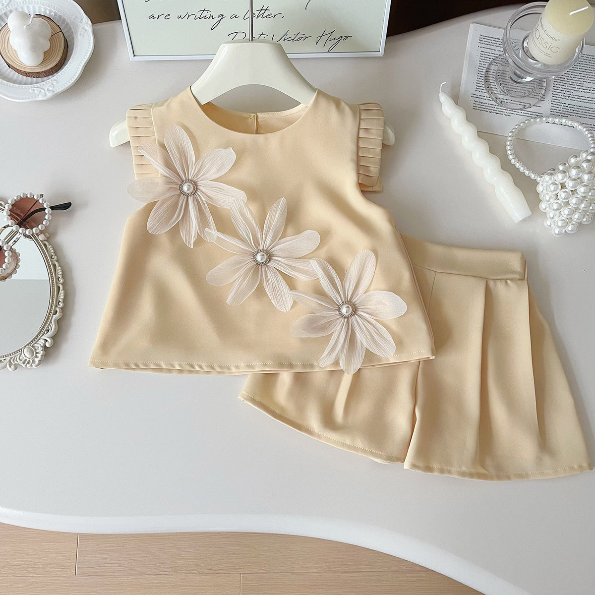 Beige 3D Pearl Flower Top and Pleated Shorts Set – TYM-YWL-063