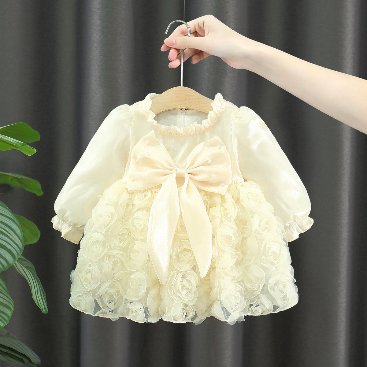 Cream Rosette Pearl Bow Long Sleeve Frock – TYM-WZX-066