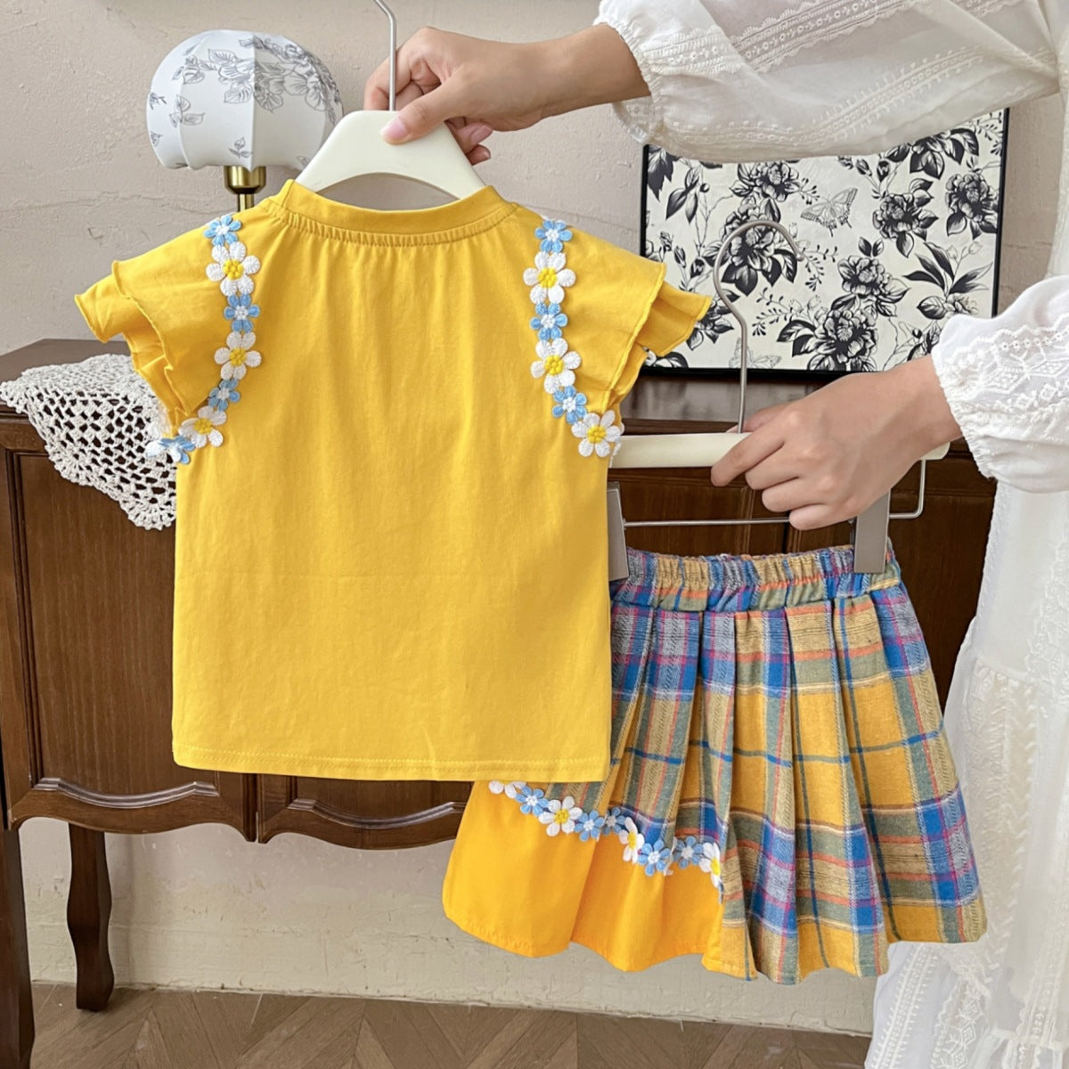 Yellow Daisy Trim Tee and Plaid Pleated Skirt Set – TYM-YWL-052
