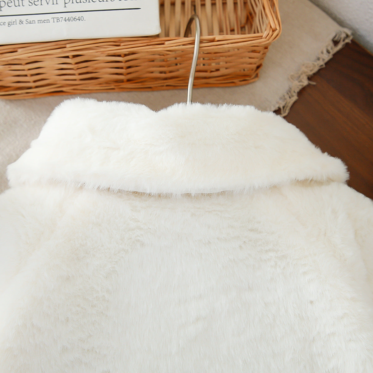 White Plush Pom-Pom Pearl Cape – TYM-WZX-057
