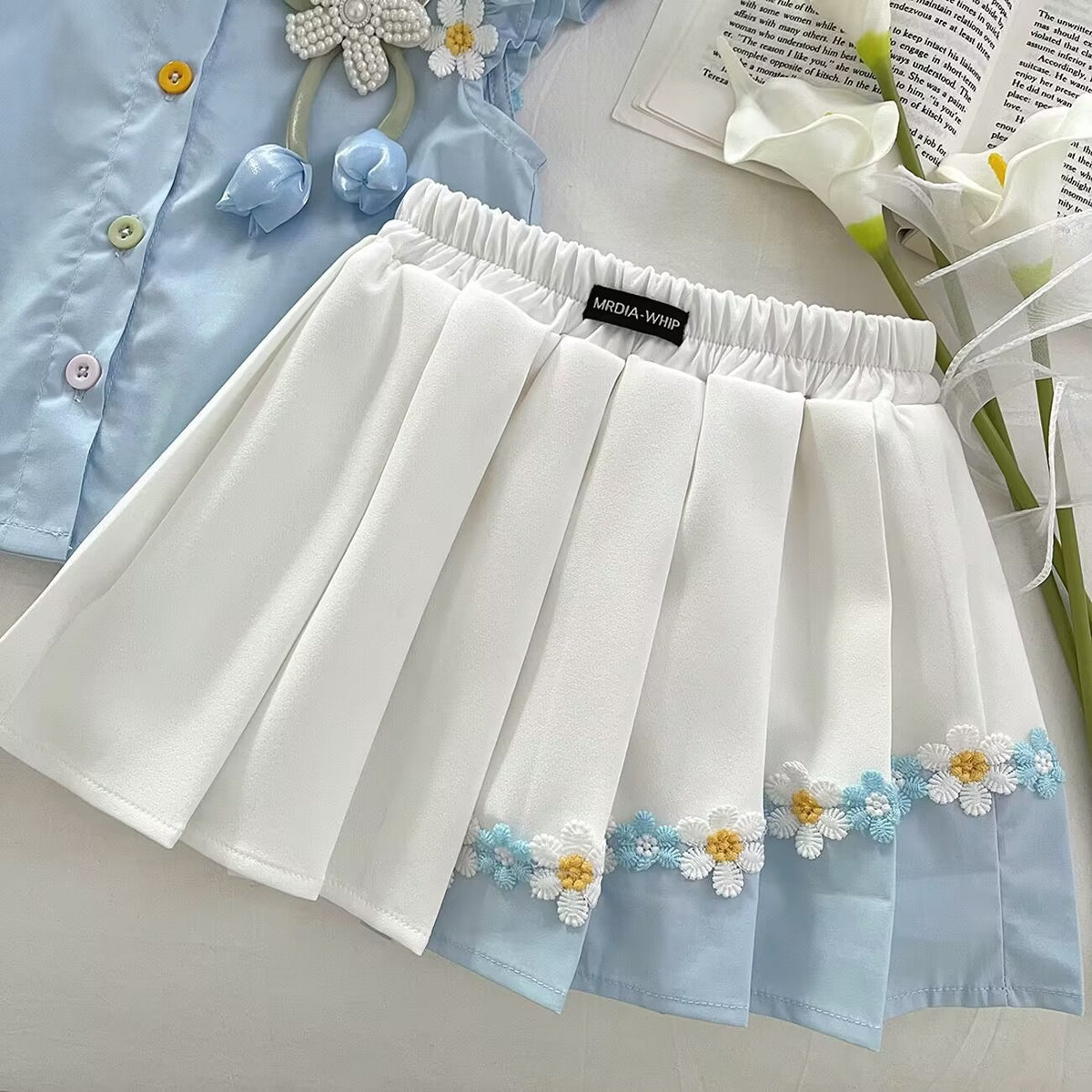 Blue Daisy Trim Shirt and Pleated Skirt Set – TYM-YWL-031
