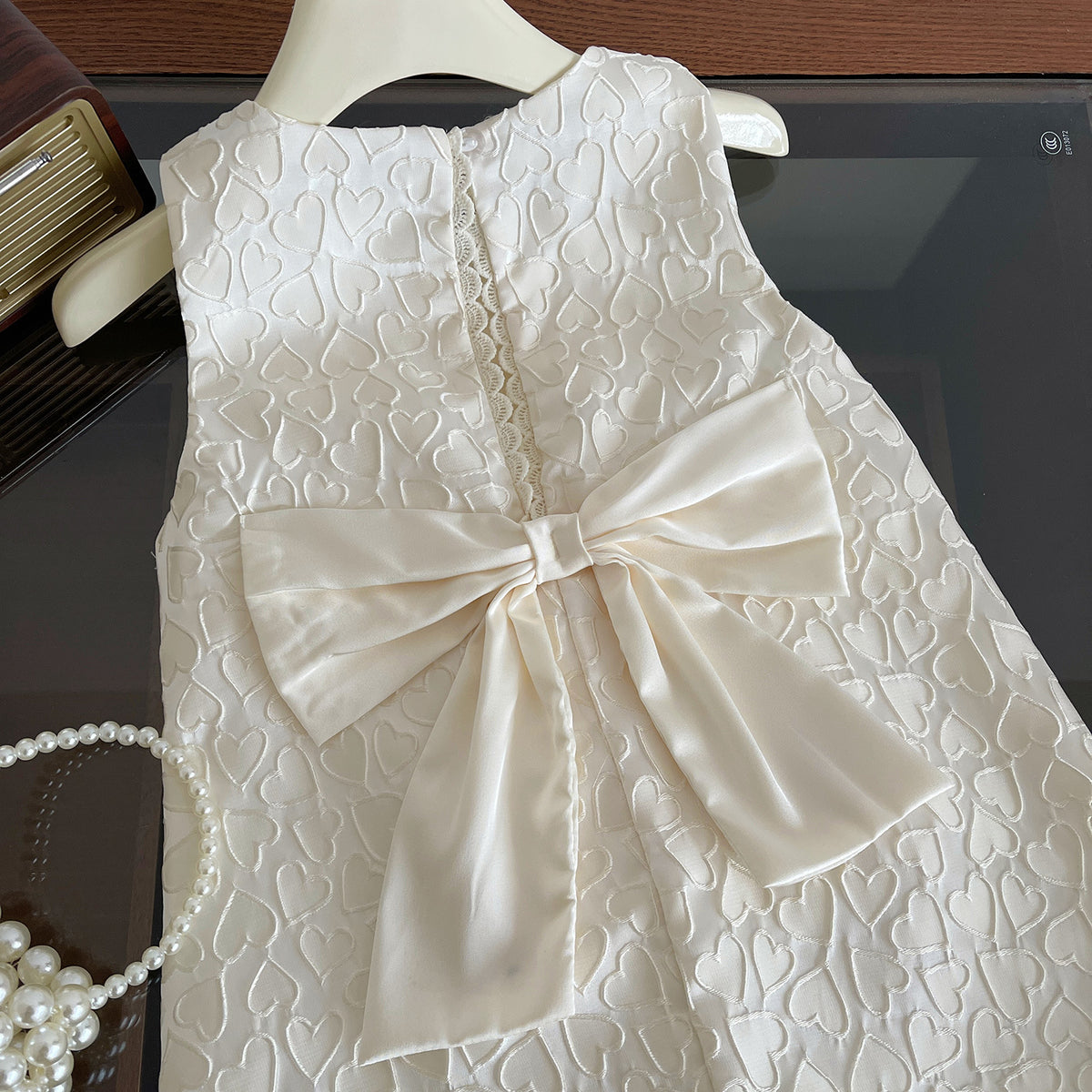 Cream Heart Jacquard Big Bow Sleeveless Dress – TYM-YWL-067